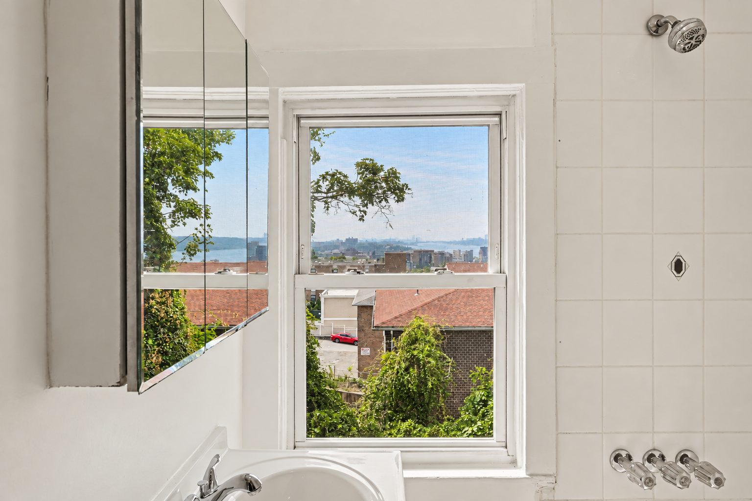The second unit's full bath, with unobstructed views